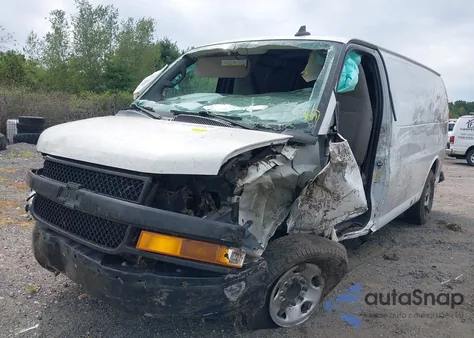 2020 Chevrolet Express G2500 Rwd 2500 Regular Wheelbase Wt из США, поврежденный, VIN 1GCWGAFP3L1261198